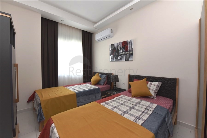 ضمن مجمع سكني حديث - قريب من البحر - شقة غرفتين وصالة في منطقة كارجي جاك / الانيا 