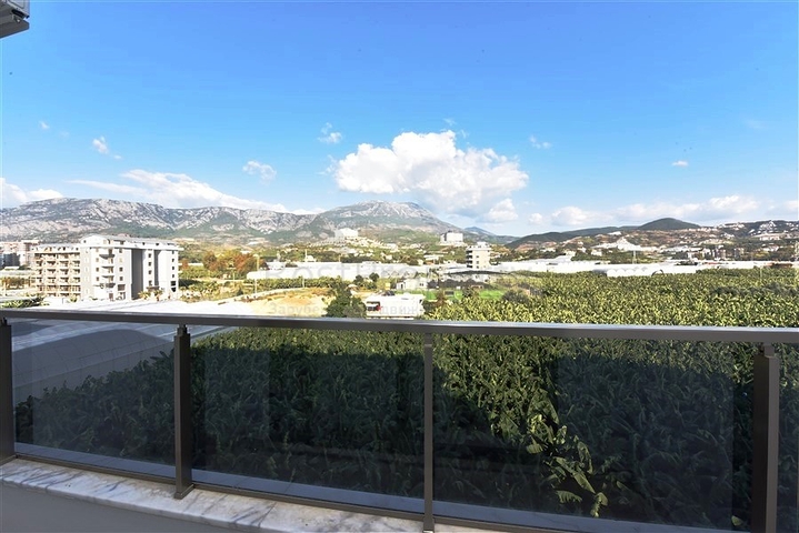 ضمن مجمع سكني حديث - قريب من البحر - شقة غرفتين وصالة في منطقة كارجي جاك / الانيا 