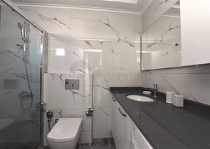 ضمن مجمع سكني حديث - قريب من البحر - شقة غرفتين وصالة في منطقة كارجي جاك / الانيا 