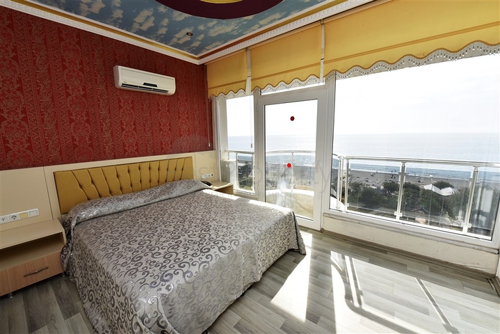 فندق للبيع - على البحر مباشرة - في مهموتلار / الانيا 