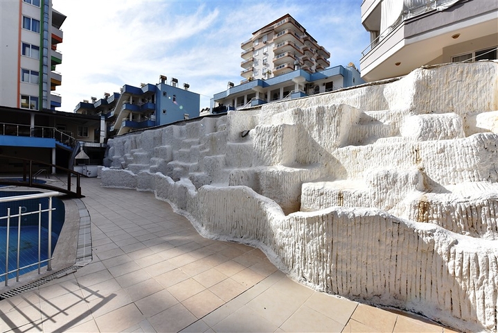 فندق للبيع - على البحر مباشرة - في مهموتلار / الانيا 