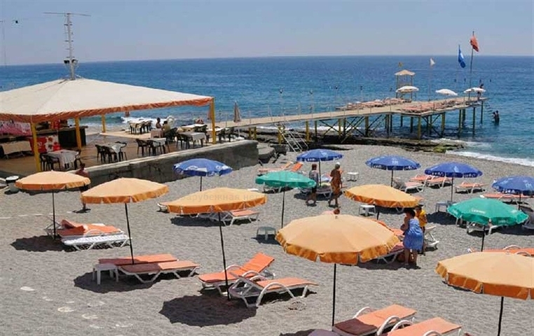 فندق للبيع - على البحر مباشرة - في مهموتلار / الانيا 