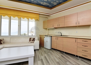 فندق للبيع - على البحر مباشرة - في مهموتلار / الانيا 