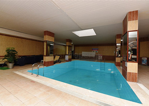 فندق للبيع - على البحر مباشرة - في مهموتلار / الانيا 