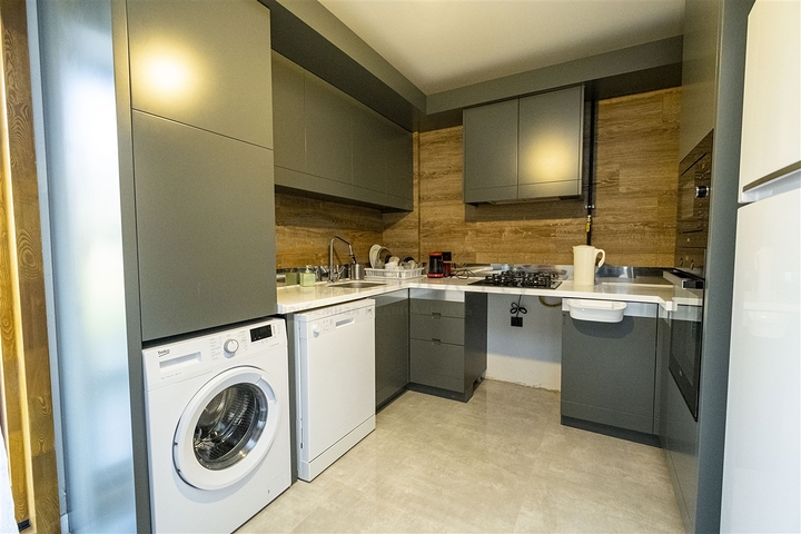 شقة بغرفة نوم واحدة مع أثاث في ليمان كونيالتي