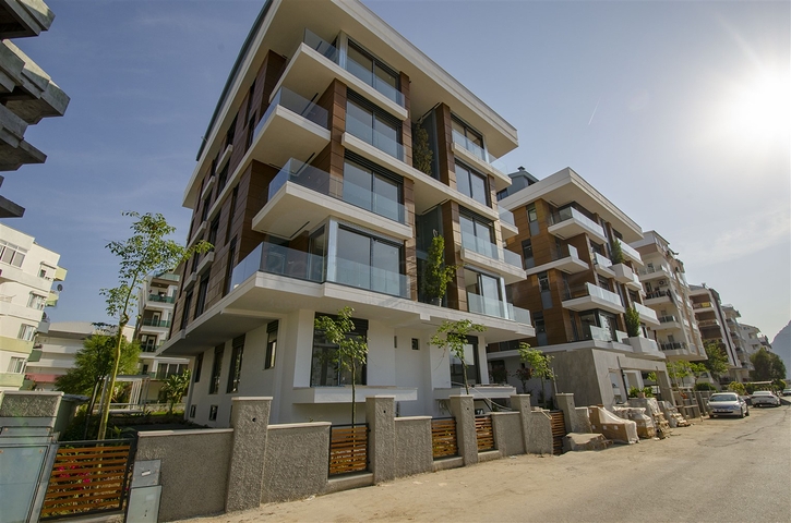 شقة بغرفة نوم واحدة مع أثاث في ليمان كونيالتي