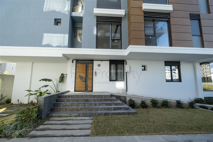 شقة بغرفة نوم واحدة مع أثاث في ليمان كونيالتي