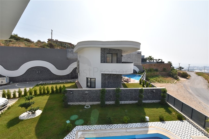 مناسبة للحصول على الجنسية التركية - تصميم عصري حديث -مجمع فلل  فاخرة في منطقة كارجي جاك /الانيا 