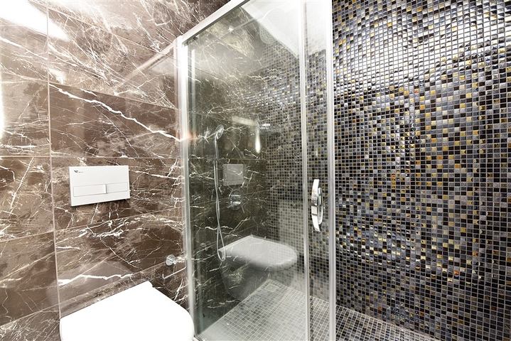 اطلالة بحر - مجمع فاخر - خدمات 5 نجوم - شقة 1+1 - في كارجي جاك / الانيا 