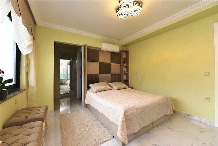 شقة سكنية فاخرة - 2  غرفة وصالة -مفروشة - ضمن مجمع سكني جديد -في مهموتلار / الانيا 