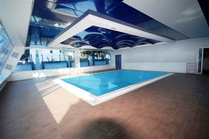 دوبلكس ارضية - تصميم غرفتين وصالة - ضمن مجمع يضم كافة الخدمات في كاستل / الانيا 