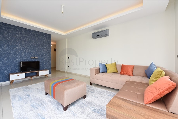 دوبلكس ارضية - تصميم غرفتين وصالة - ضمن مجمع يضم كافة الخدمات في كاستل / الانيا 