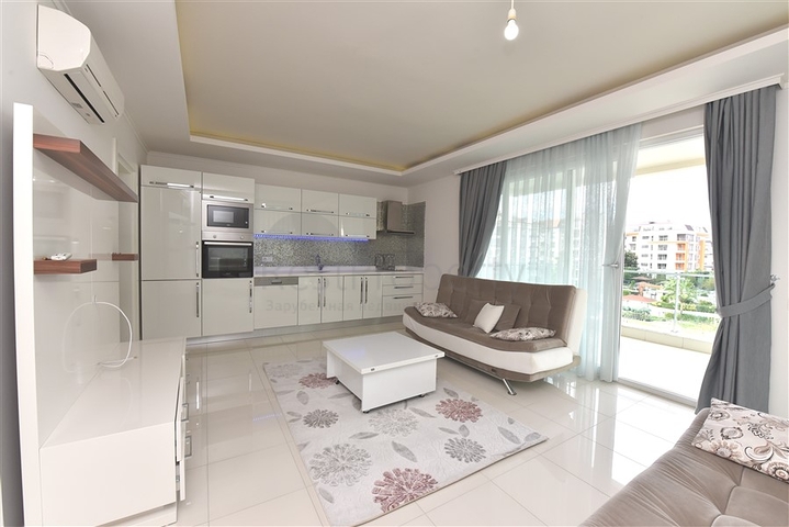 اول صف على البحر- مجمع فاخر - شقة 1+1 - في كاستل / الانيا 