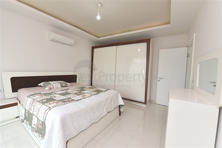 اول صف على البحر- مجمع فاخر - شقة 1+1 - في كاستل / الانيا 