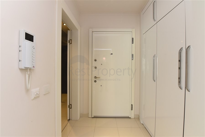 اول صف على البحر- مجمع فاخر - شقة 1+1 - في كاستل / الانيا 