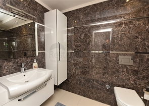 اول صف على البحر- مجمع فاخر - شقة 1+1 - في كاستل / الانيا 