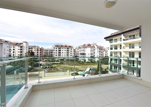 اول صف على البحر- مجمع فاخر - شقة 1+1 - في كاستل / الانيا 