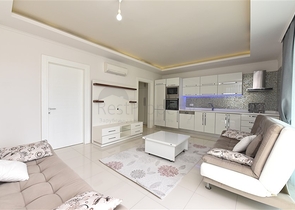 اول صف على البحر- مجمع فاخر - شقة 1+1 - في كاستل / الانيا 