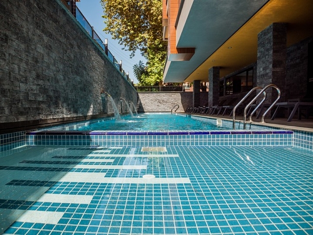 موقع مميز - مجمع جديد -شقة 1+1 في مركز الانيا 