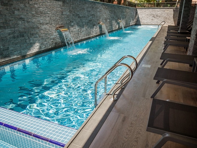 موقع مميز - مجمع جديد -شقة 1+1 في مركز الانيا 