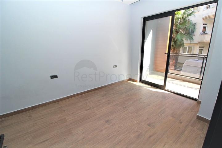 موقع مميز - مجمع جديد -شقة 1+1 في مركز الانيا 