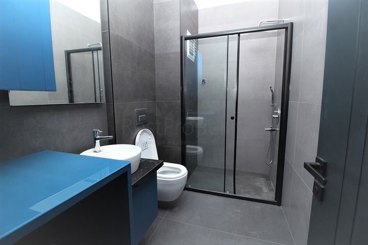 موقع مميز - مجمع جديد -شقة 1+1 في مركز الانيا 