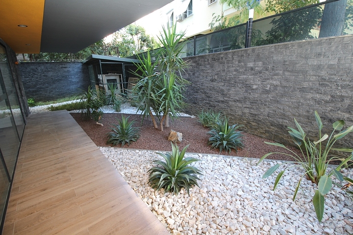 موقع مميز - مجمع جديد -شقة 1+1 في مركز الانيا 