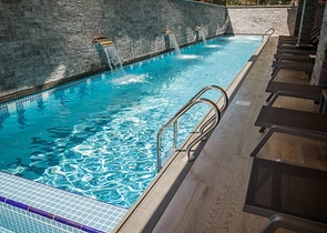 موقع مميز - مجمع جديد -شقة 1+1 في مركز الانيا 