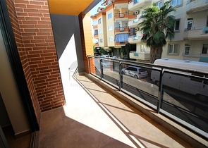 موقع مميز - مجمع جديد -شقة 1+1 في مركز الانيا 