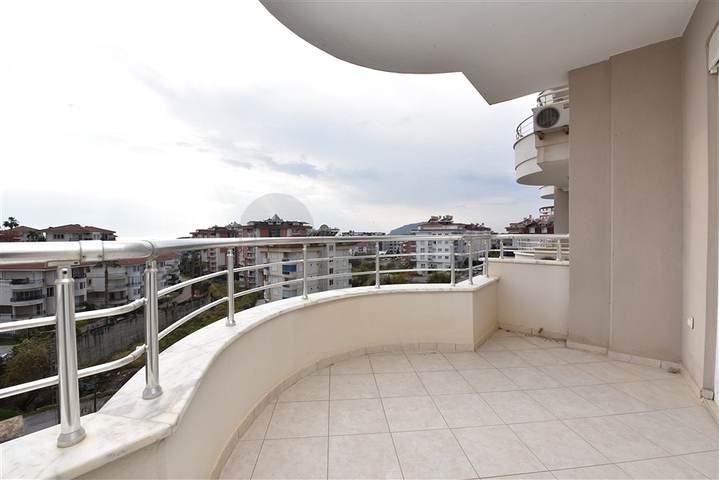 شقة غرفة وصالة ضمن مجمع في منطقة جيكجلي / الانيا 