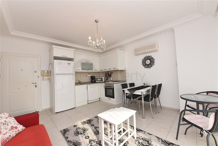 شقة غرفة وصالة ضمن مجمع في منطقة جيكجلي / الانيا 