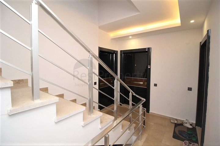 دوبلكس 2 غرفة وصالة -حديثة - في مركز الانيا 