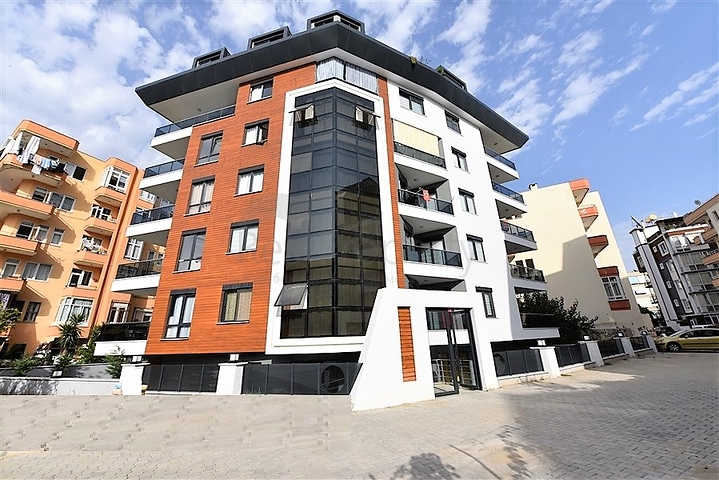 دوبلكس 2 غرفة وصالة -حديثة - في مركز الانيا 