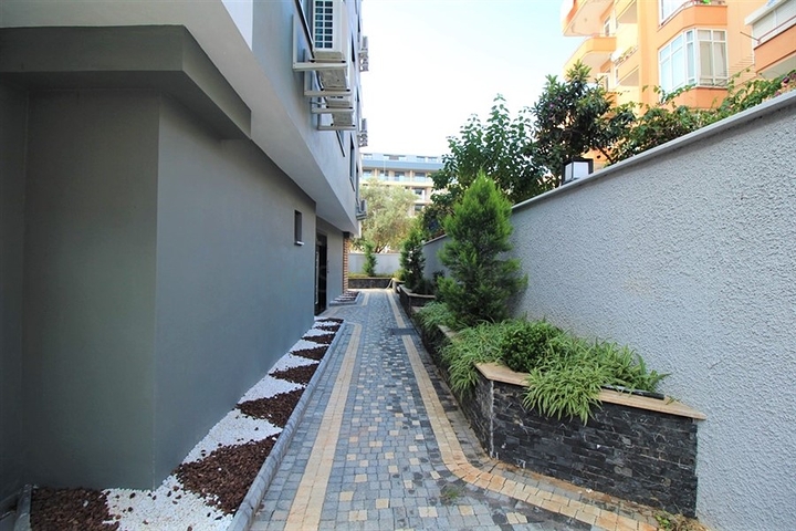 دوبلكس 2 غرفة وصالة -حديثة - في مركز الانيا 