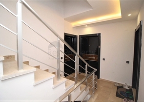 دوبلكس 2 غرفة وصالة -حديثة - في مركز الانيا 