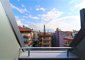 دوبلكس 2 غرفة وصالة -حديثة - في مركز الانيا 