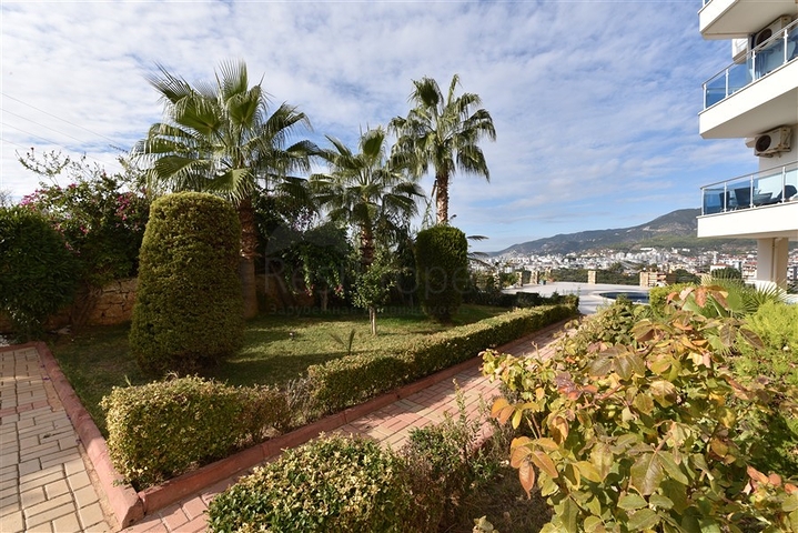 اطلالة بحر وقلعة -شقة غرفتين وصالة في منطقة اوبا / الانيا 