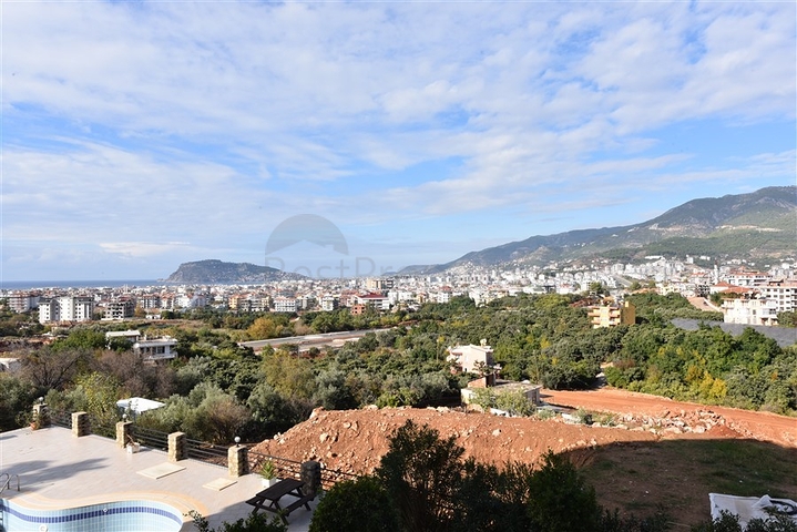 اطلالة بحر وقلعة -شقة غرفتين وصالة في منطقة اوبا / الانيا 