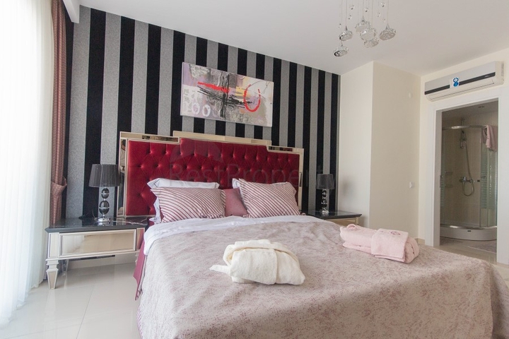 اطلالة بحر - مجمع فاخر - شقة غرفتين وصالة مفروشة - في كارجي جاك / الانيا 