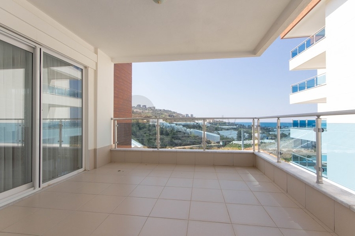 اطلالة بحر - مجمع فاخر - شقة غرفتين وصالة مفروشة - في كارجي جاك / الانيا 