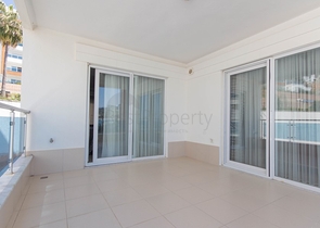 اطلالة بحر - مجمع فاخر - شقة غرفتين وصالة مفروشة - في كارجي جاك / الانيا 