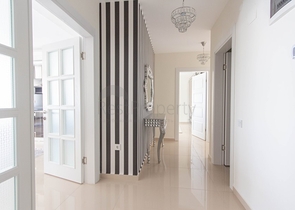 اطلالة بحر - مجمع فاخر - شقة غرفتين وصالة مفروشة - في كارجي جاك / الانيا 