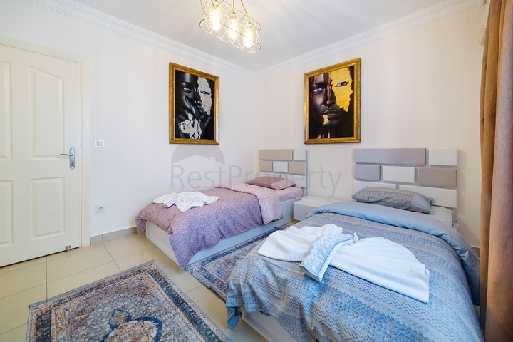 اطلالة مفتوحة -شقة غرفتين وصالة مع الاثاث - ضمن مجمع - في مهموتلار / الانيا 