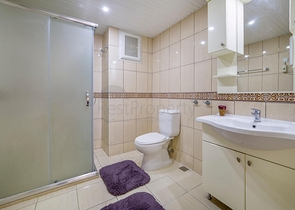 اطلالة مفتوحة -شقة غرفتين وصالة مع الاثاث - ضمن مجمع - في مهموتلار / الانيا 