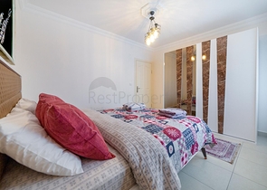 اطلالة مفتوحة -شقة غرفتين وصالة مع الاثاث - ضمن مجمع - في مهموتلار / الانيا 