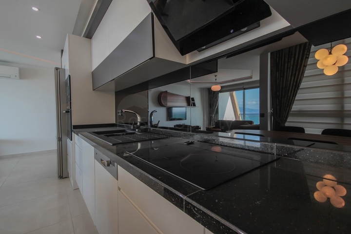 اطلالة بحرية ساحرة - شقة فاخرة ضمن مجمع اول صف على البحر - 2 غرفة وصالة - كارجي جاك / الانيا 