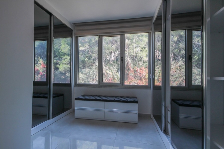 اطلالة بحرية ساحرة - شقة فاخرة ضمن مجمع اول صف على البحر - 2 غرفة وصالة - كارجي جاك / الانيا 