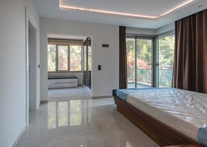 اطلالة بحرية ساحرة - شقة فاخرة ضمن مجمع اول صف على البحر - 2 غرفة وصالة - كارجي جاك / الانيا 