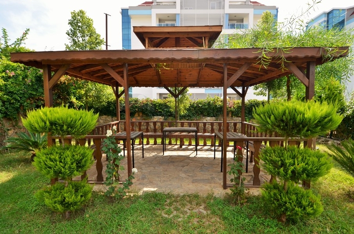 ضمن منطقة كاستل - شقق ودوبلكس - ضمن مجمع حديث / الانيا 