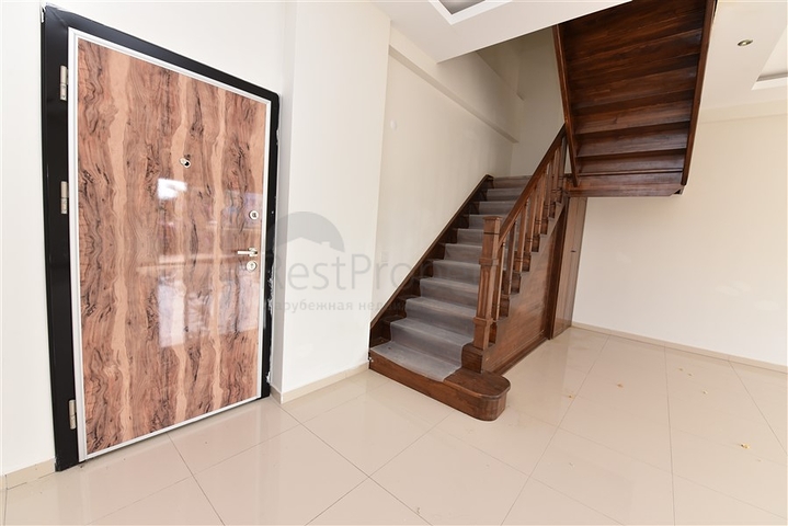 ضمن منطقة كاستل - شقق ودوبلكس - ضمن مجمع حديث / الانيا 